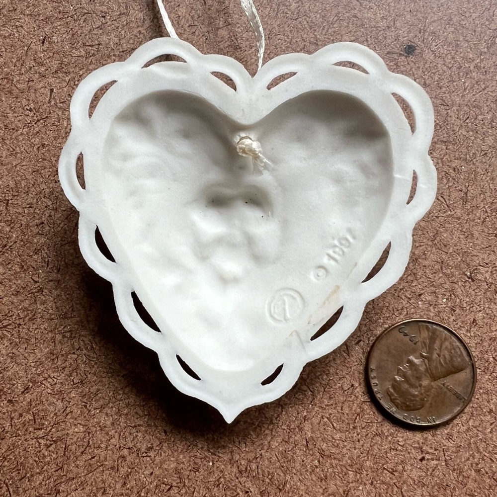 1997 Margaret Furlong “From the Heart” Porcelain Bisque Ornament Heart - Picture 3 of 3